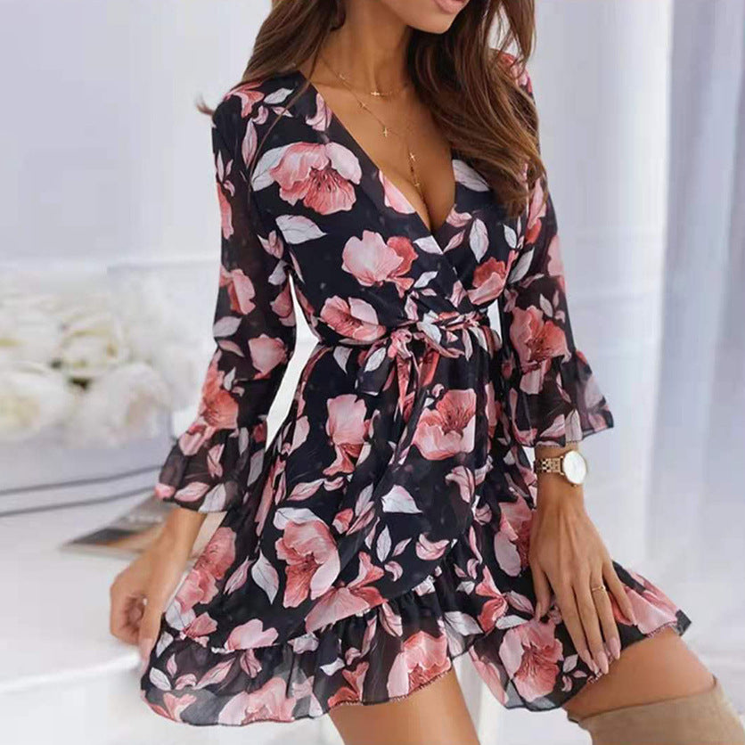 Three-quarter sleeve dress with ruffled hem